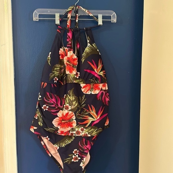 NWOT Women’s Kona Sol Keyhole Strap One Piece Swimsuit Size 14W - Picture 3 of 11